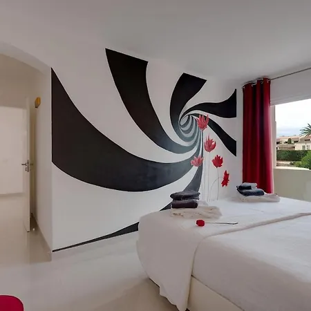 빌라 2 Jacuzis Villa-rooftop-airhockey-glamroom-igready 알부페이라