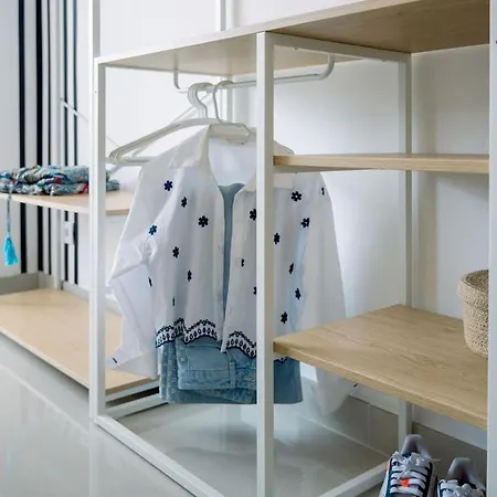 2 Jacuzis Villa-rooftop-airhockey-glamroom-igready 빌라