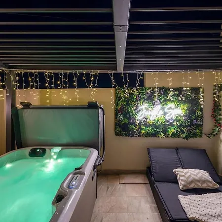 2 Jacuzis Villa-rooftop-airhockey-glamroom-igready 알부페이라