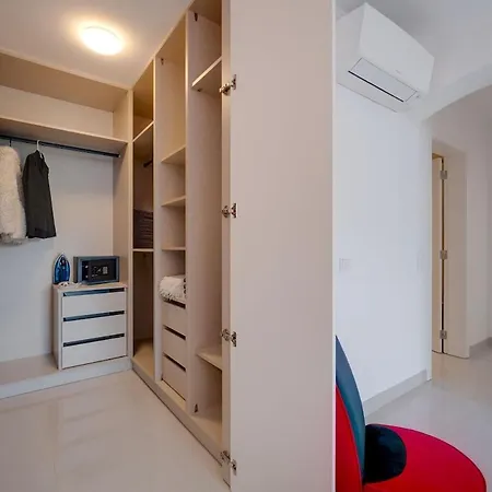 빌라 2 Jacuzis Villa-rooftop-airhockey-glamroom-igready 알부페이라